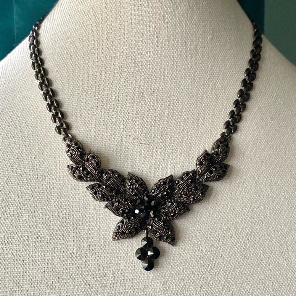 Black Metal Floral Bib Necklace